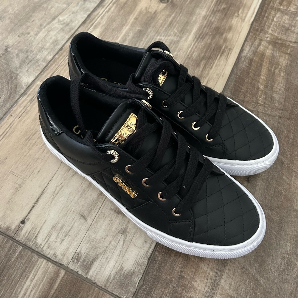 Women’s guess sneakers